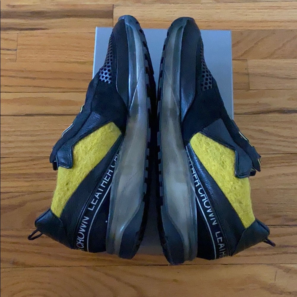 LIKE NEW- LEATHER CROWN ‘MAERO’ LEATHER SNEAKERS